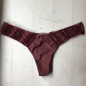acacia chuns bottoms in merlot